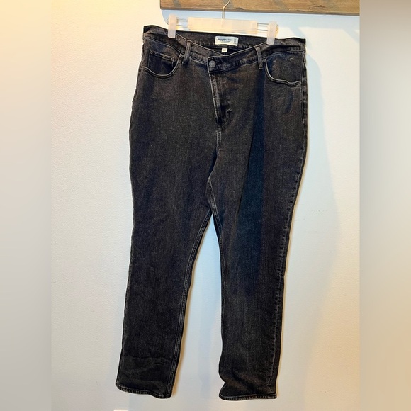 Abercrombie & Fitch The 90’s Slim Straight Ultra High Rise Curve Love size 33 - Picture 1 of 5